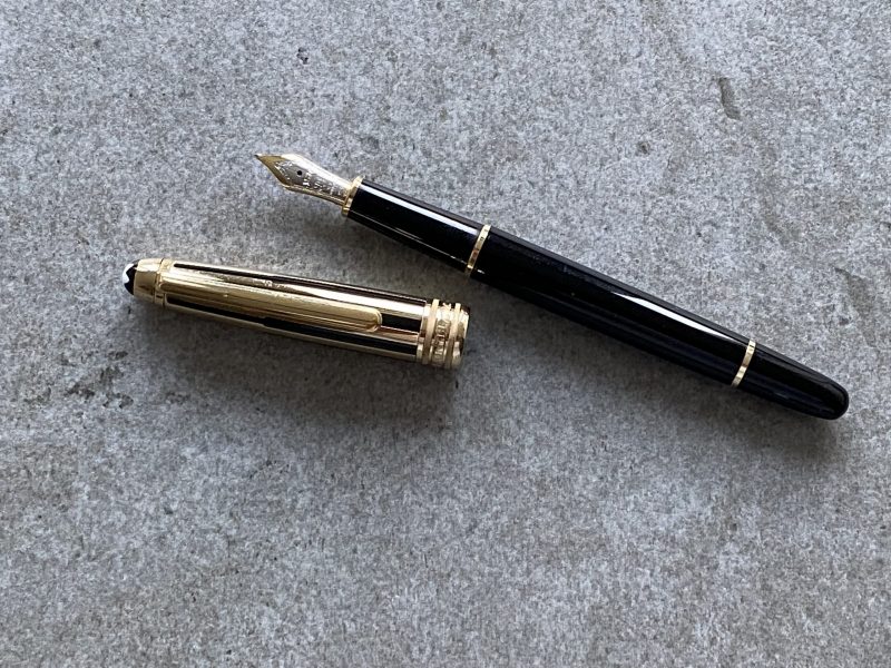Montblanc Meisterstuck Doue Black & Gold Classique 144 Fountain Pen
